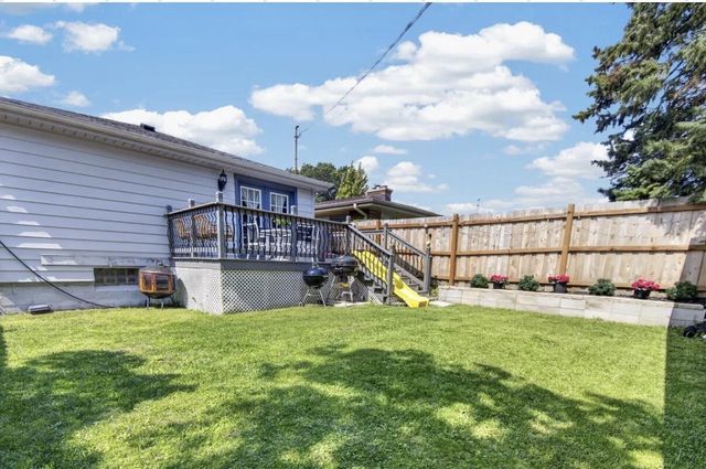744 Shoreland DRIVE, Racine, WI 53402