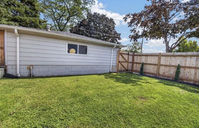 744 Shoreland DRIVE, Racine, WI 53402