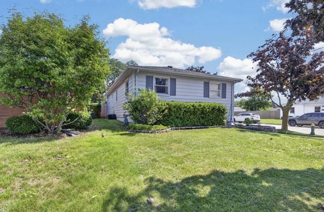 744 Shoreland DRIVE, Racine, WI 53402