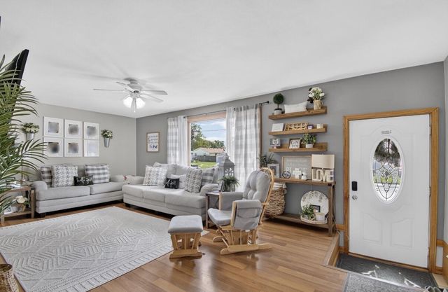 744 Shoreland DRIVE, Racine, WI 53402