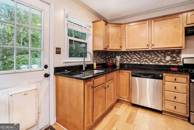 811 Scott Circle, Decatur, GA 30033