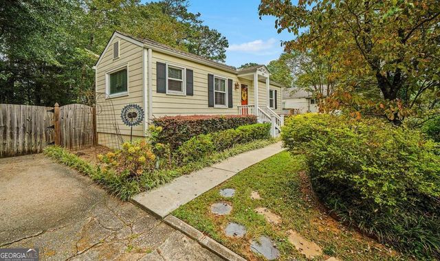 811 Scott Circle, Decatur, GA 30033