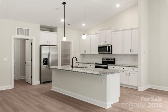 125 Colonial Reserve Avenue, Troutman, NC 28166