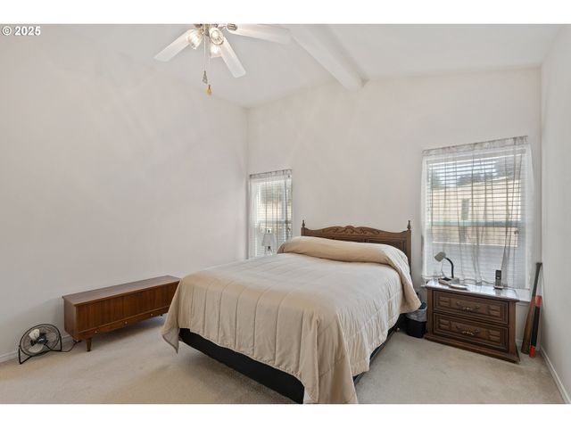 275 LITTLEBROOK Ln, Roseburg, OR 97471