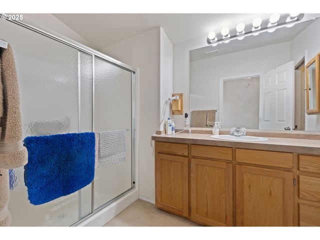 275 LITTLEBROOK Ln, Roseburg, OR 97471