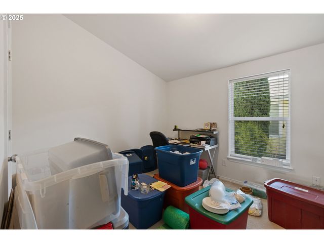 275 LITTLEBROOK Ln, Roseburg, OR 97471