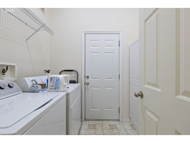 275 LITTLEBROOK Ln, Roseburg, OR 97471