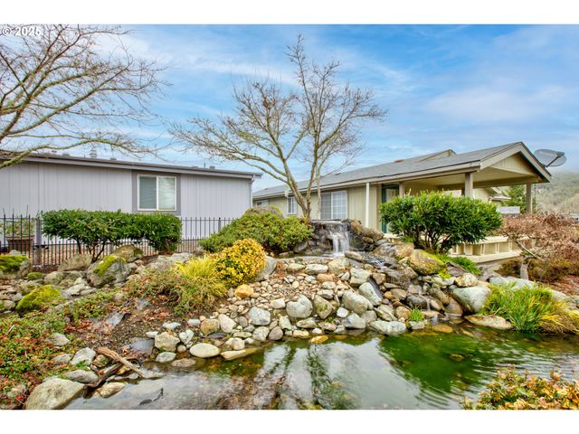 275 LITTLEBROOK Ln, Roseburg, OR 97471