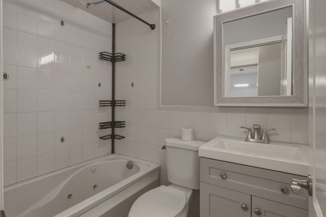 800 Hyde Park Ave A15, Boston, MA 02136