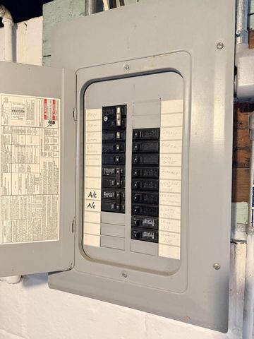 3824 Lindermann AVENUE, Racine, WI 53405