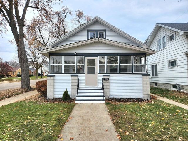 3824 Lindermann AVENUE, Racine, WI 53405