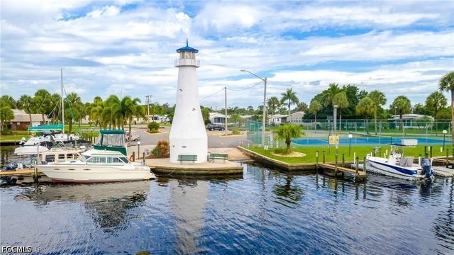 5524 Sir Walter WAY, North Fort Myers, FL 33917