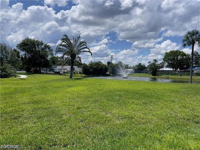 5524 Sir Walter WAY, North Fort Myers, FL 33917