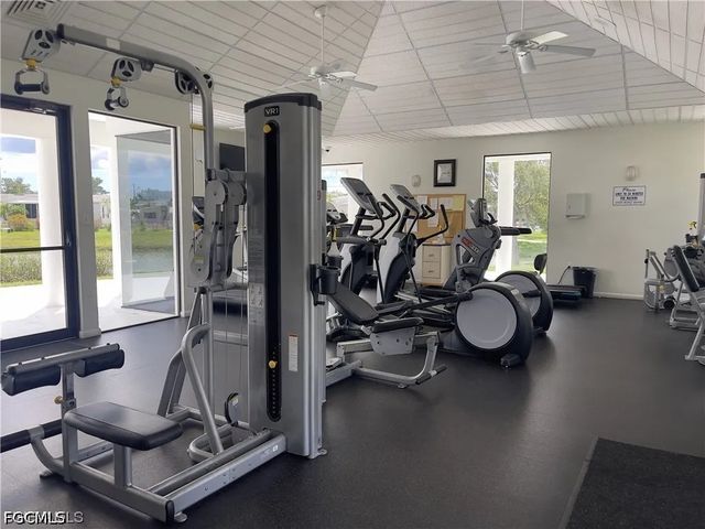 5524 Sir Walter WAY, North Fort Myers, FL 33917