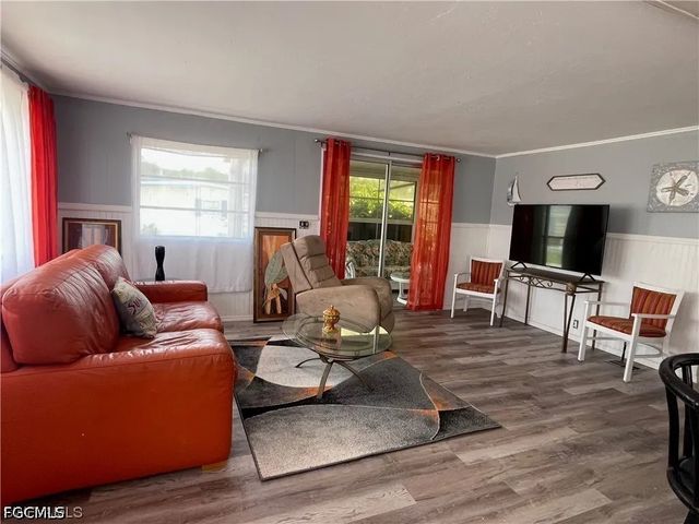 5524 Sir Walter WAY, North Fort Myers, FL 33917