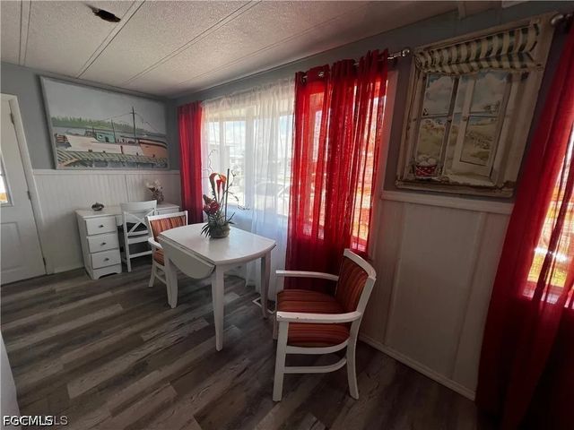 5524 Sir Walter WAY, North Fort Myers, FL 33917