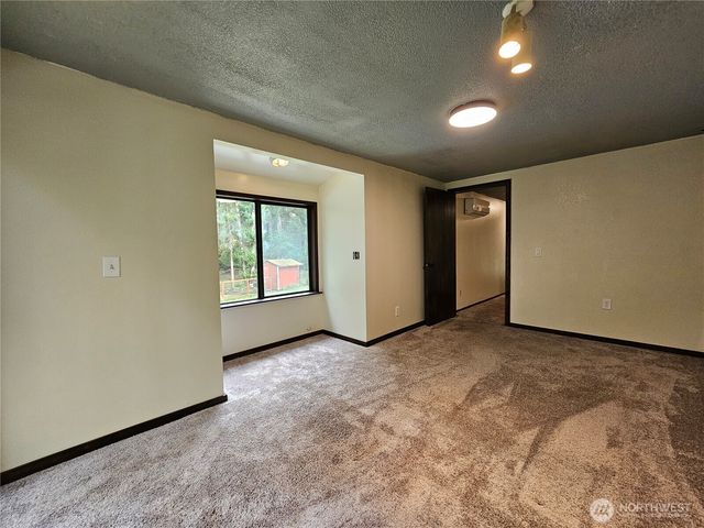 30 Hokanson Road, Elma, WA 98541