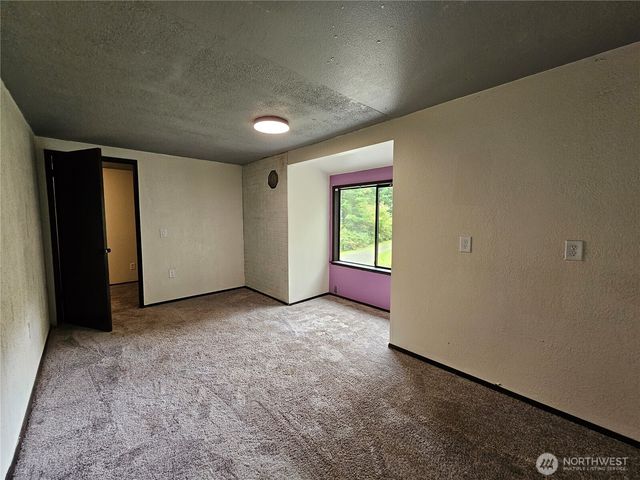 30 Hokanson Road, Elma, WA 98541