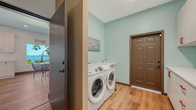 1440 KIMLIRA LANE, Sarasota, FL 34231