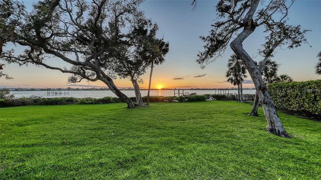 1440 KIMLIRA LANE, Sarasota, FL 34231