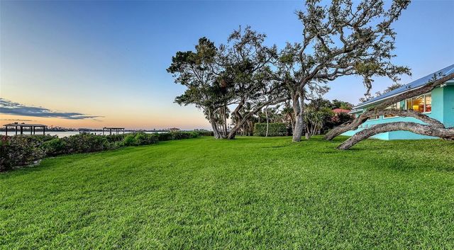 1440 KIMLIRA LANE, Sarasota, FL 34231