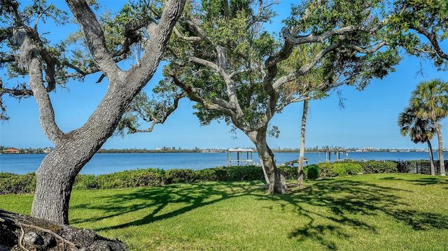 1440 KIMLIRA LANE, Sarasota, FL 34231