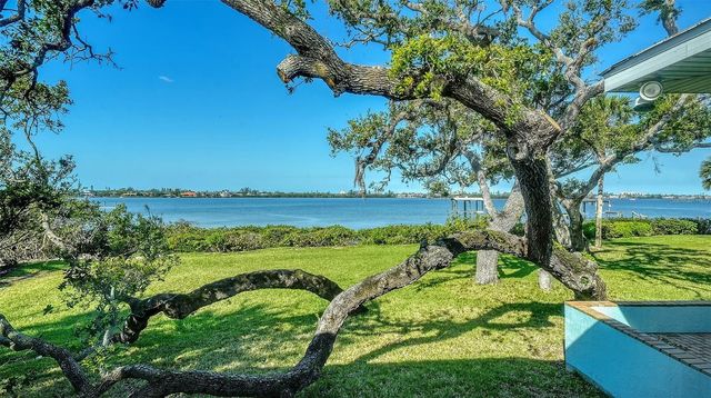 1440 KIMLIRA LANE, Sarasota, FL 34231