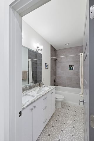 507A Southern Turf Dr, Nashville, TN 37211