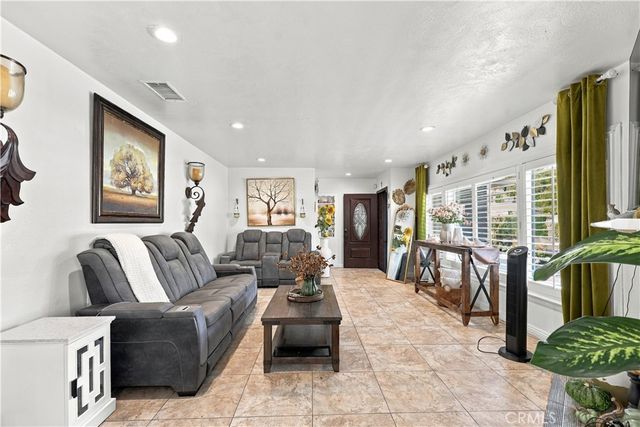 11574 Doverwood Drive, Riverside, CA 92505