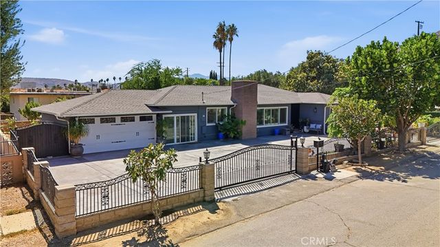 11574 Doverwood Drive, Riverside, CA 92505