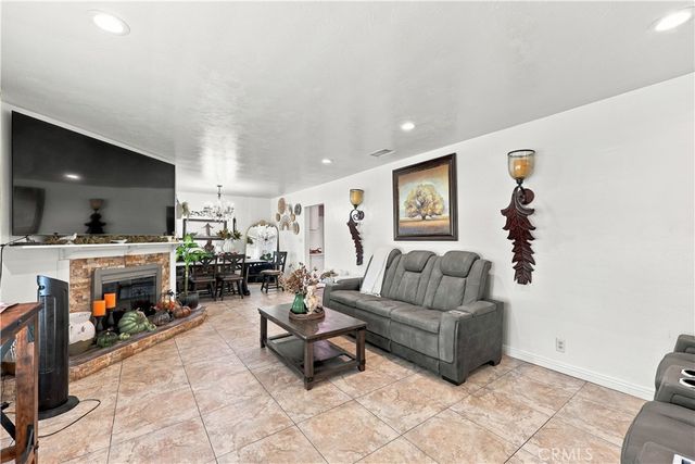 11574 Doverwood Drive, Riverside, CA 92505