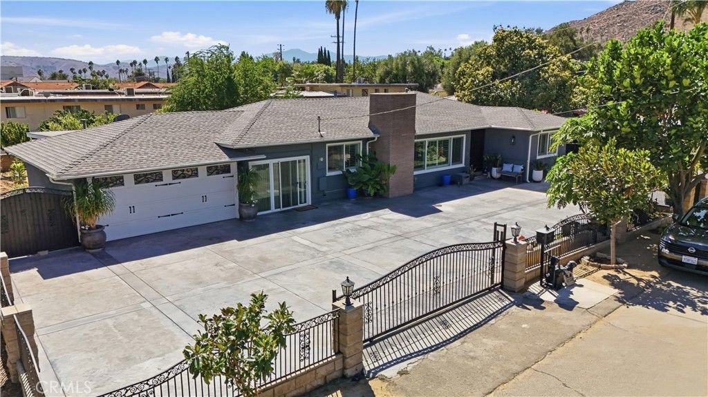 11574 Doverwood Drive, Riverside, CA 92505