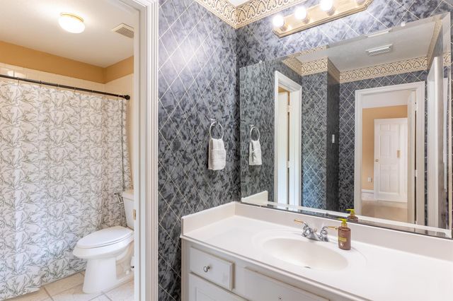 3007 Smokey Hollow Dr, Houston, TX 77068