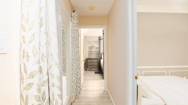 3007 Smokey Hollow Dr, Houston, TX 77068