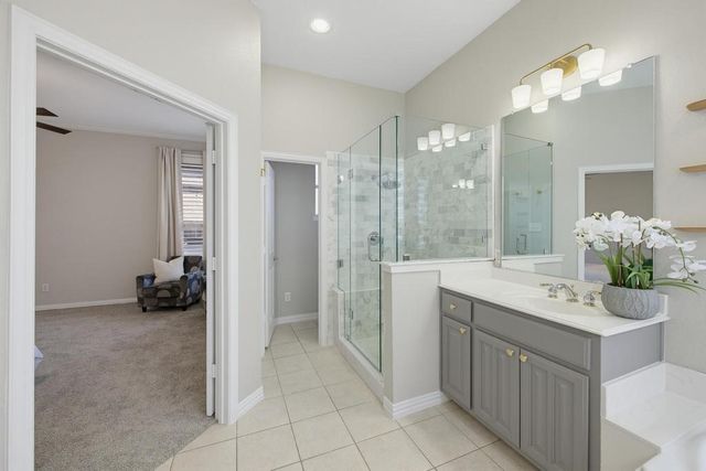 1906 Fountain Wood Drive, Euless, TX 76039