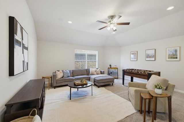 1906 Fountain Wood Drive, Euless, TX 76039