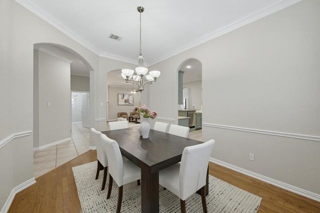 1906 Fountain Wood Drive, Euless, TX 76039
