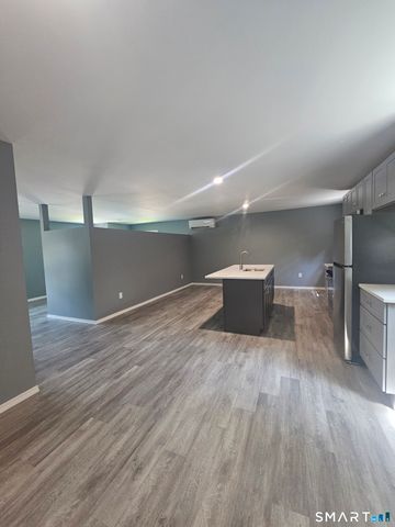 80 Pearl Harbor Circle, Bridgeport, CT 06610