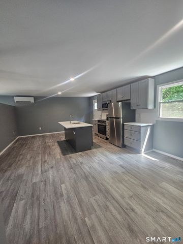 80 Pearl Harbor Circle, Bridgeport, CT 06610