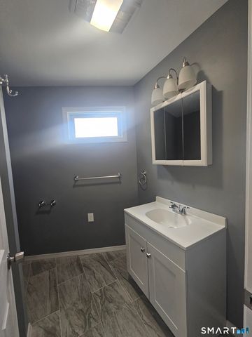 80 Pearl Harbor Circle, Bridgeport, CT 06610