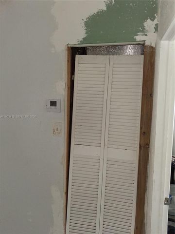 1438 NW 99th St, Miami, FL 33147