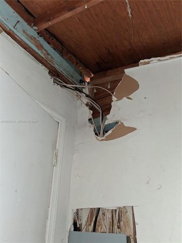 1438 NW 99th St, Miami, FL 33147