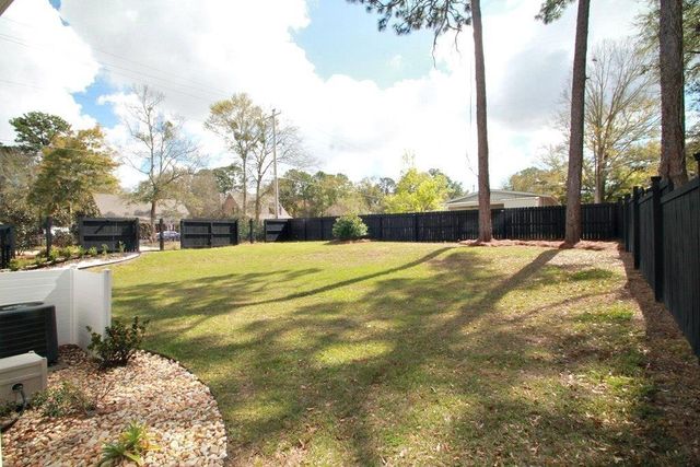 422 Barclay Avenue, Fairhope, AL 36532