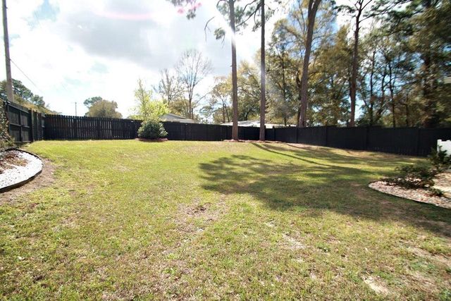 422 Barclay Avenue, Fairhope, AL 36532