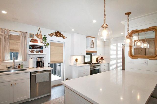 422 Barclay Avenue, Fairhope, AL 36532