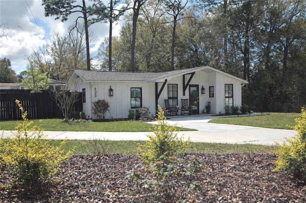 422 Barclay Avenue, Fairhope, AL 36532