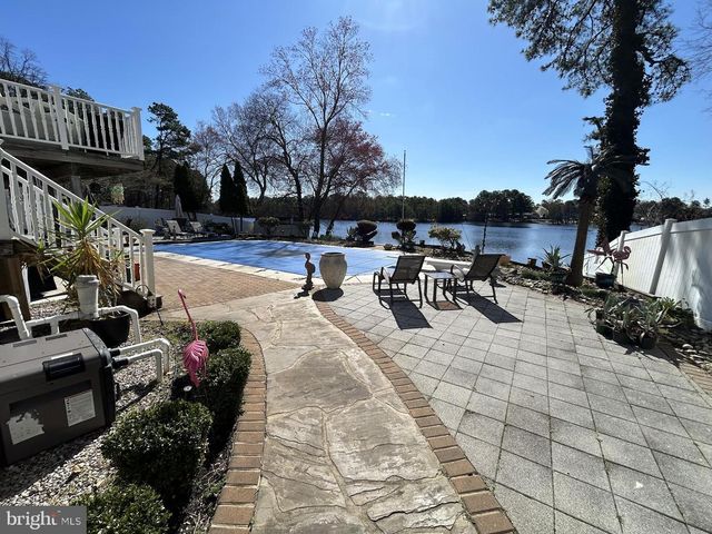82 TENSAW DR, Browns Mills, NJ 08015