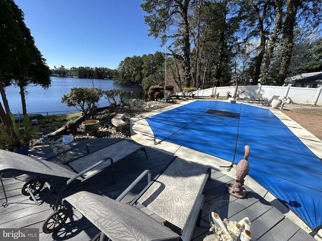 82 TENSAW DR, Browns Mills, NJ 08015