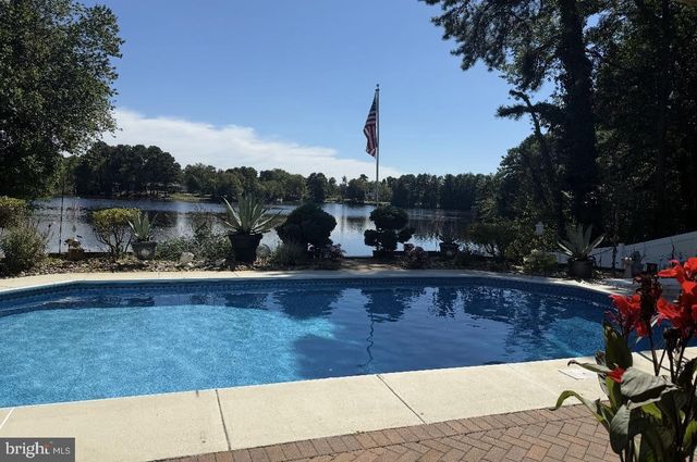 82 TENSAW DR, Browns Mills, NJ 08015