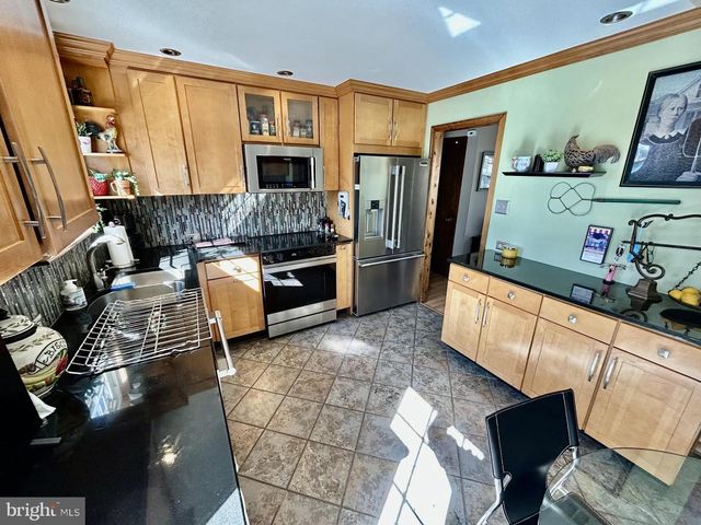 82 TENSAW DR, Browns Mills, NJ 08015
